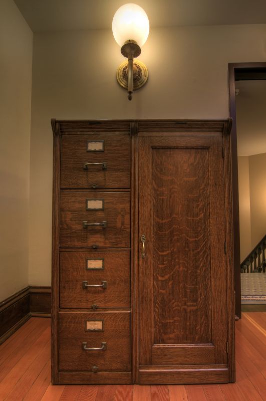 Modern Oak Cabinet Designs